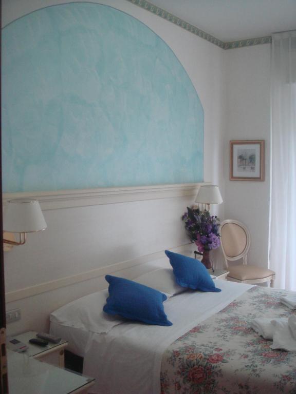 Hotel Arcade Rimini Extérieur photo