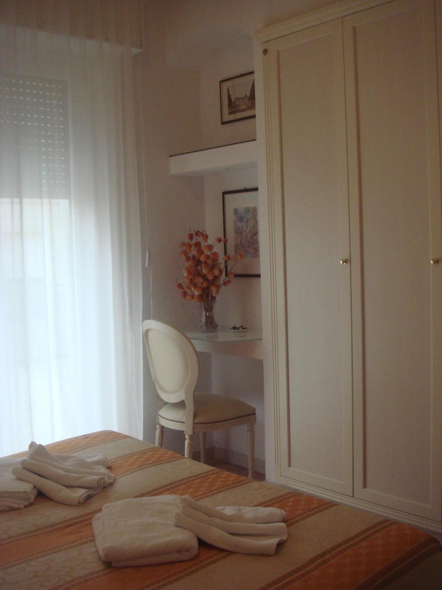 Hotel Arcade Rimini Extérieur photo