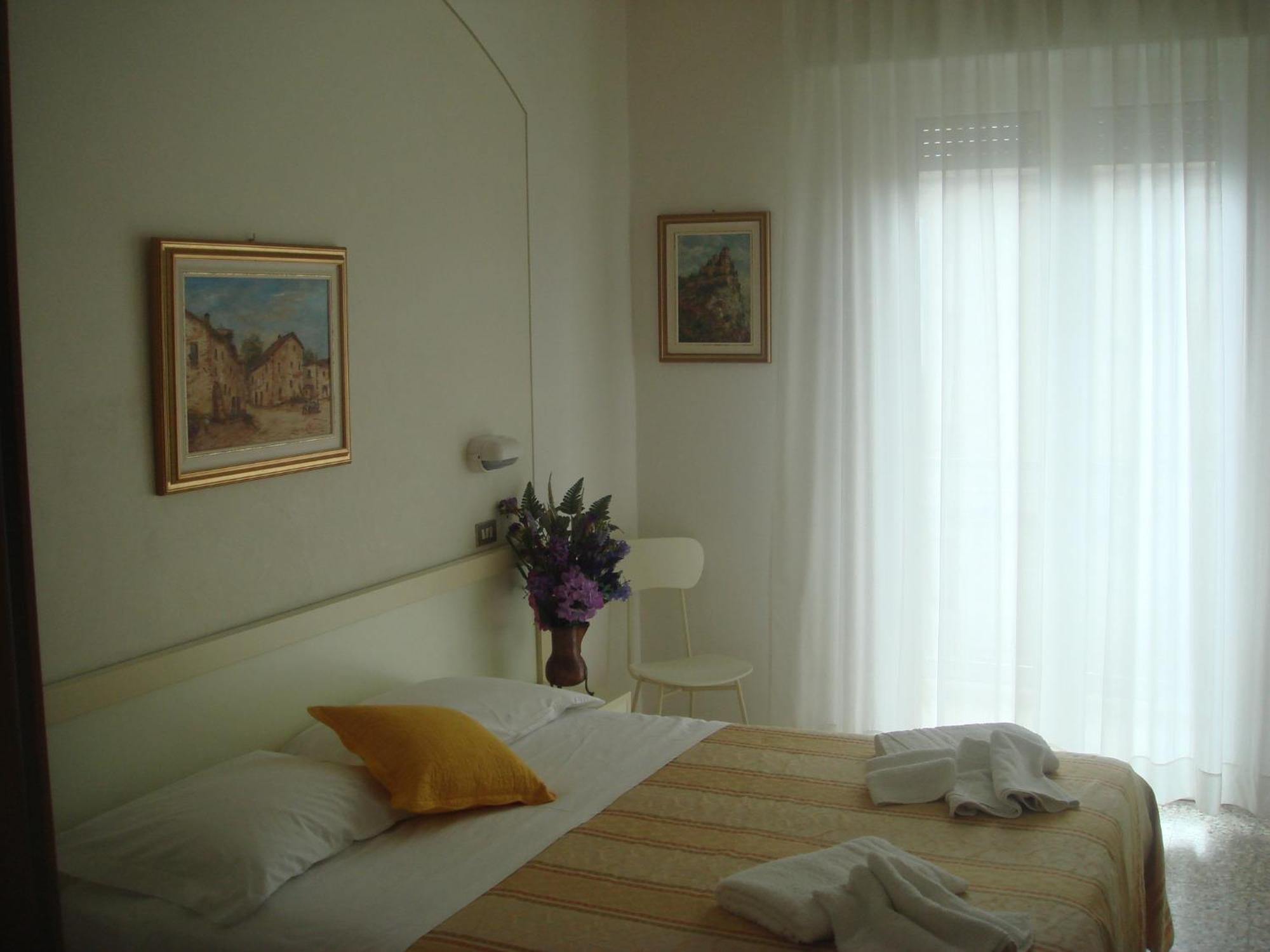 Hotel Arcade Rimini Extérieur photo