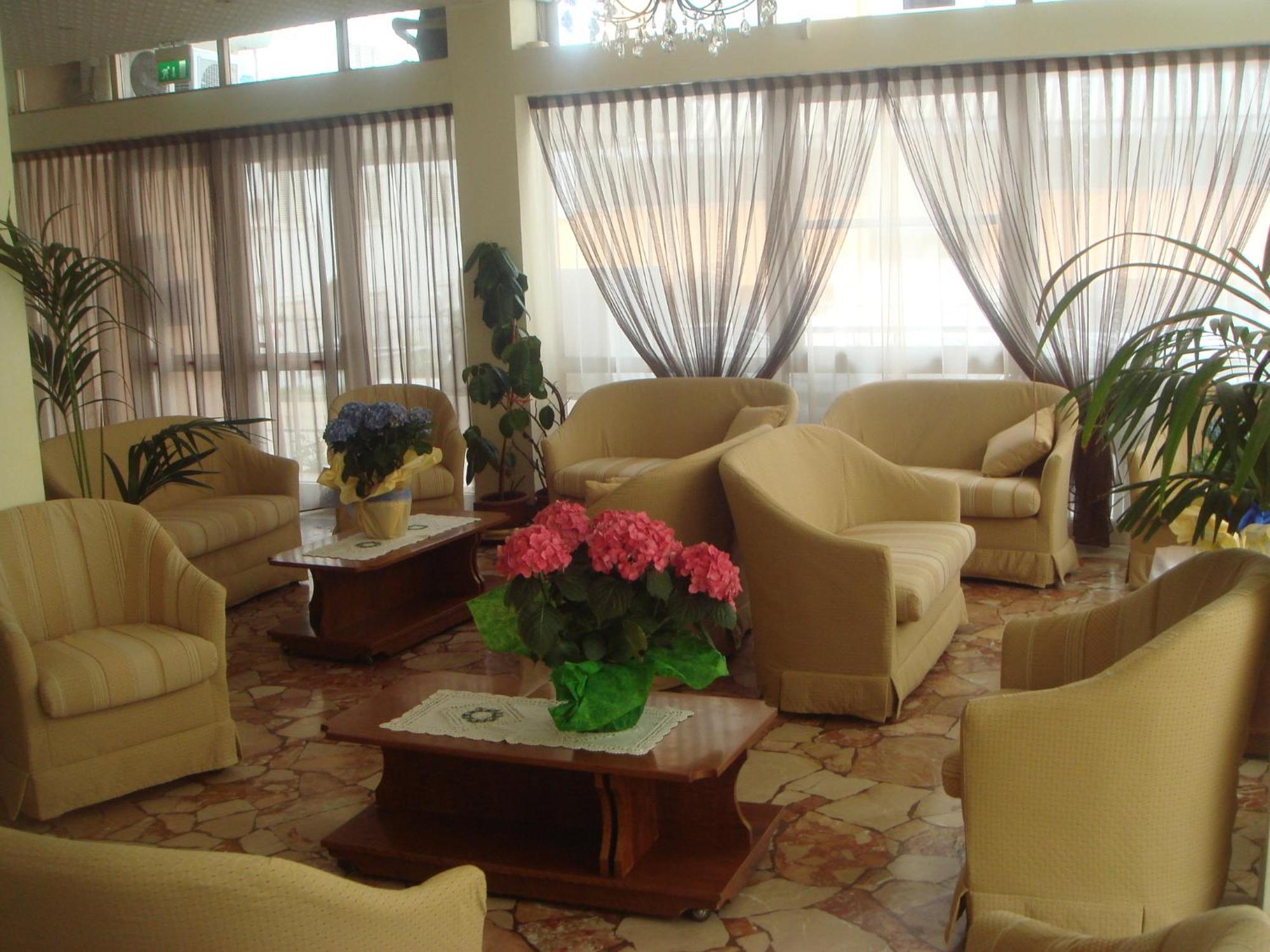 Hotel Arcade Rimini Extérieur photo